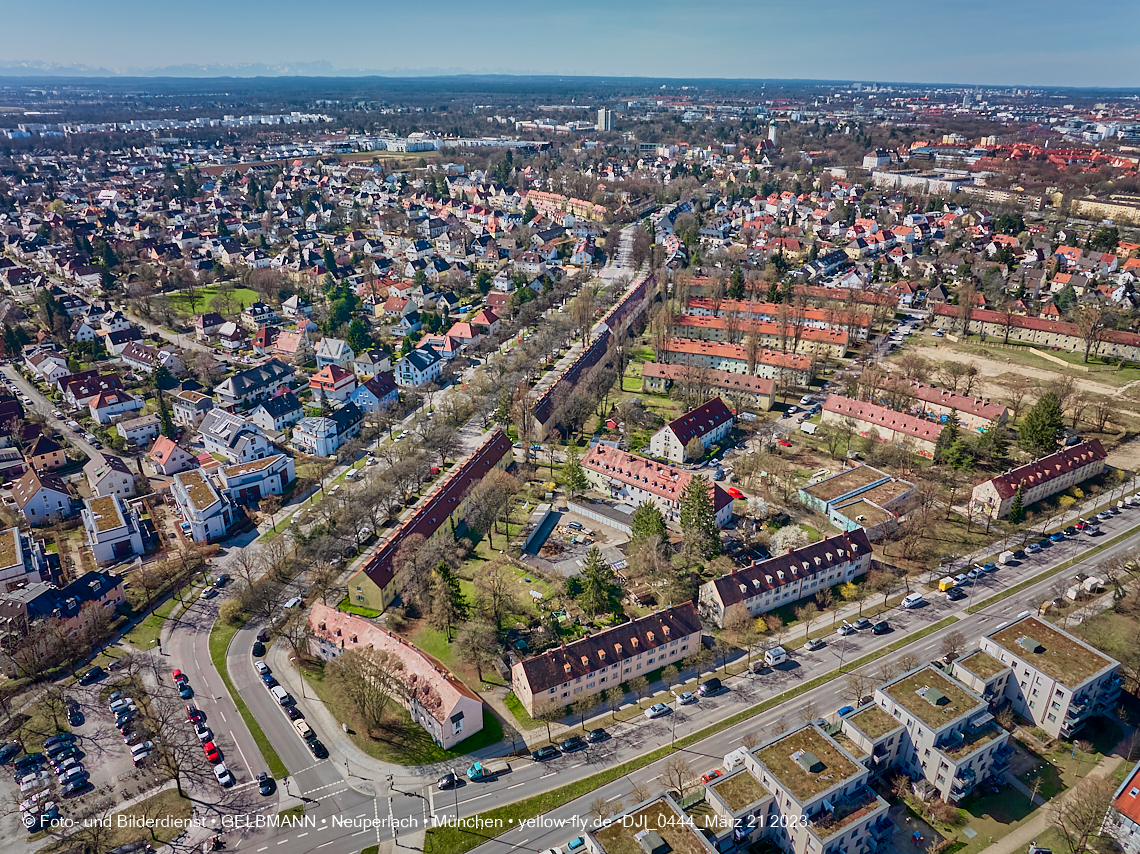 21.03.2023 - Luftbilder von der Baustelle Maikäfersiedlung in Berg am Laim